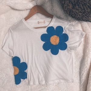 White Crop Shirt with Flower Stitching
